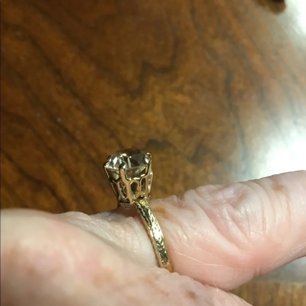 Antique topaz and 14 k gold ring. - Picture 2 of 3